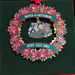 Battle of Gettysburg Red & Green Holiday Wreath Ornament